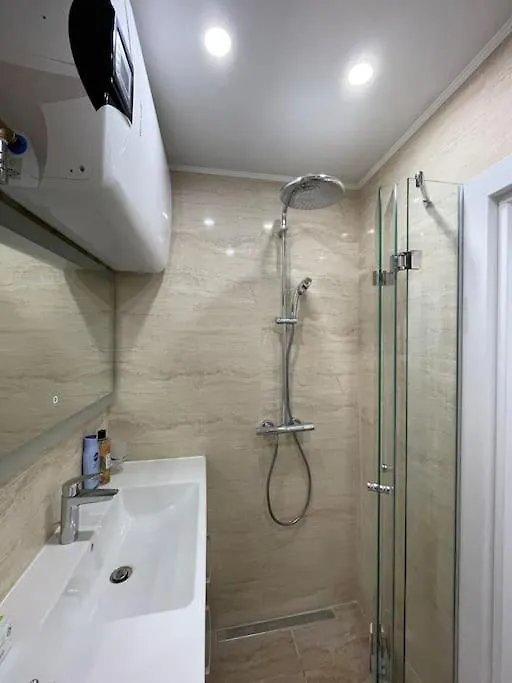 Comfy Home 2 - Burgas Centre Apartment